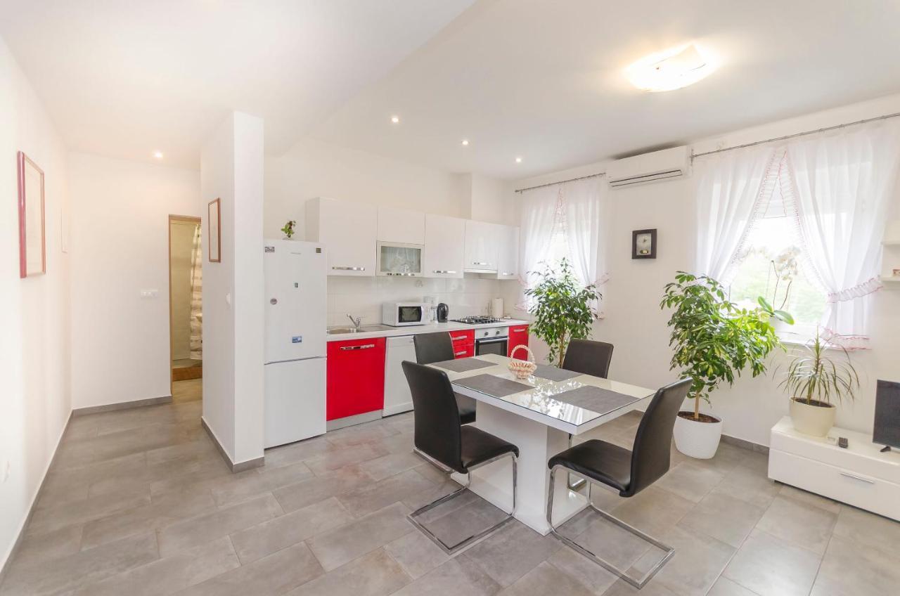 Apartment Luka Rupe Bagian luar foto